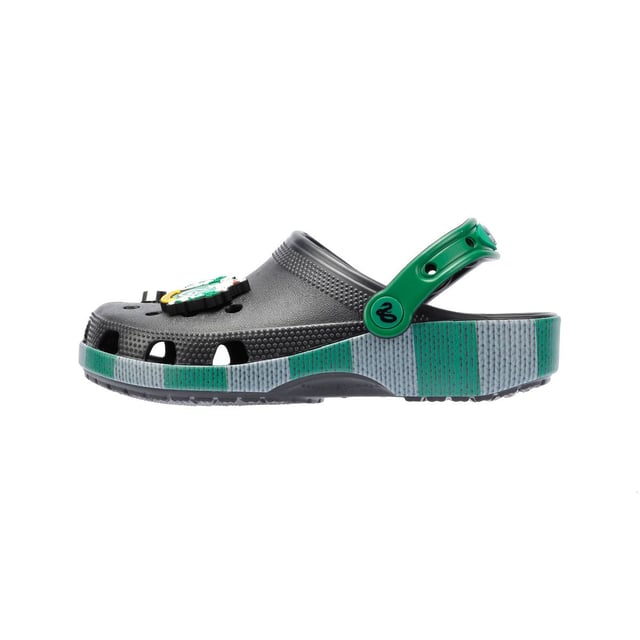 Inspired by Harry Potter’s Slytherin House scarf in green and grey, these Classic Clogs are lightweight, water-friendly, and buoyant. Featuring breathable ventilation ports and pivoting heel straps for a secure fit, they're perfect for fans seeking style and comfort. Customisable exclusive Slytherin-inspired Jibbitz™ charms.