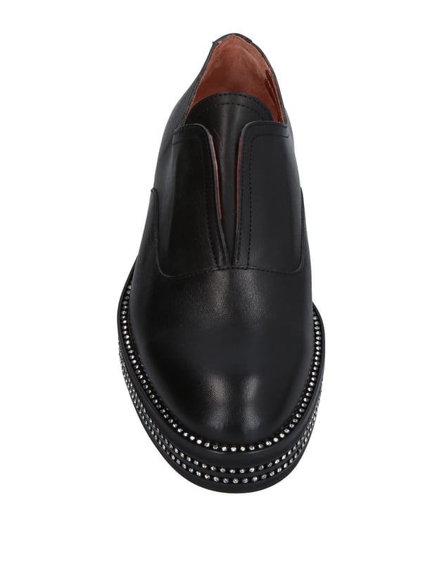 Rhinestones<br>Solid colour<br>Round toeline<br>Square heel<br>Leather lining<br>Rubber sole<br>Contains non-textile parts of animal origin<br>