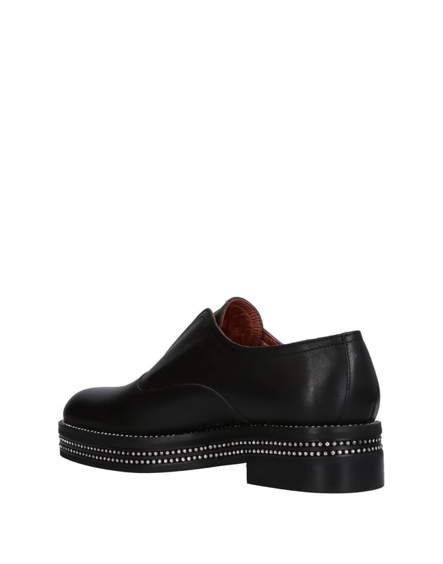Rhinestones<br>Solid colour<br>Round toeline<br>Square heel<br>Leather lining<br>Rubber sole<br>Contains non-textile parts of animal origin<br>