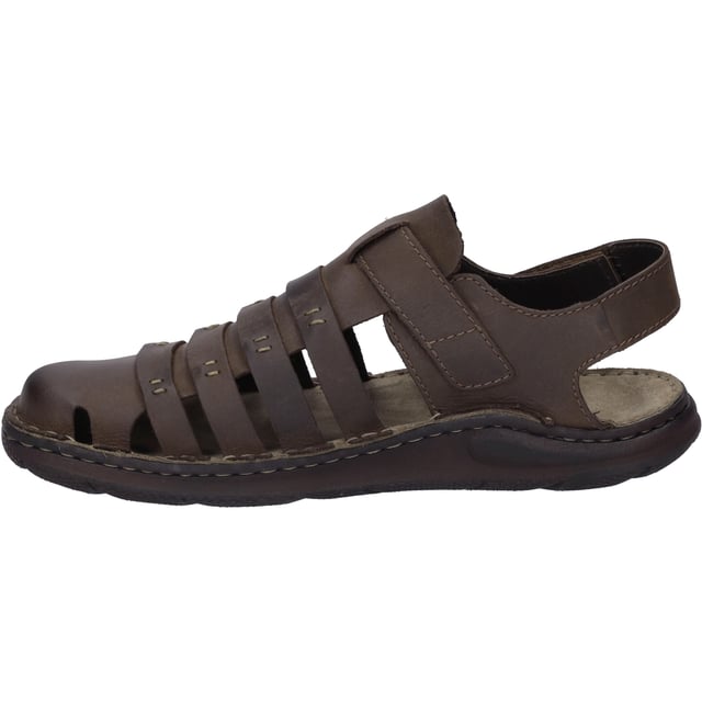 La fina proporciona estabilidad. El hebilla elegante permite un ajustar fácilmente de la anchura. La precisa costura a mano también convence por su calidad. Con el ancho de zapato G nuestras sandalias ofrece gran amplitud. El modelo Maverick 21 es el compañero perfecto para sus momentos de ocio.