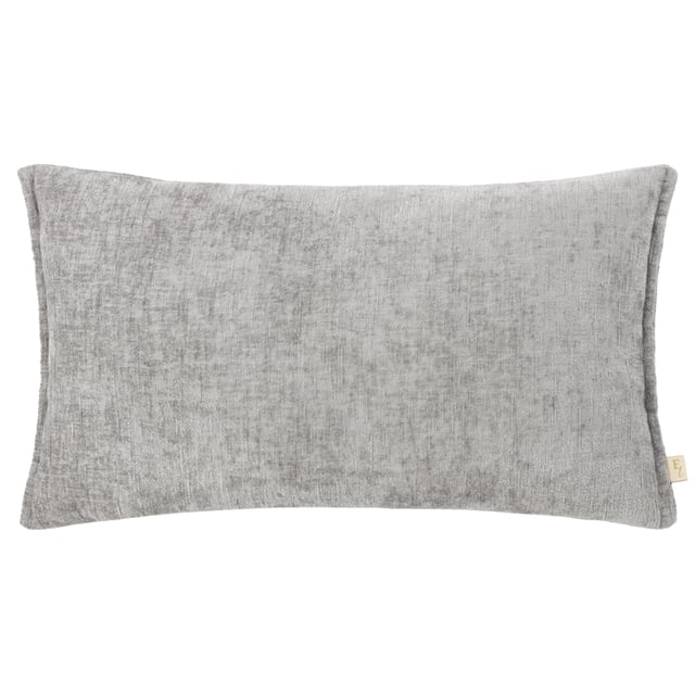 Relax in everyday luxury with the beautifully designed Buxton cushion. Complete with a soft, luxe-feel woven fabric, this reversible design is finished with an Oxford edge trim, and available in a range of soft jewel tones.