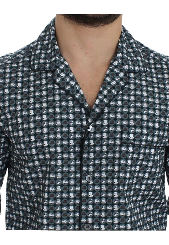 100% Authentic brand new with tags Dolce & Gabbana Very Exclusive Pajama Nightshirt
  From the exclusive MainLine Blacklabel Dolce & Gabbana collection
  Material: 100% Cotton
  Color: Green with hat motive print
  Great luxury feeling
  One chest pocket
  Full front button closure
  Logo Details
  Made in Italy
  SIZE: IT3 / EU S / US XS
  Perfect for men