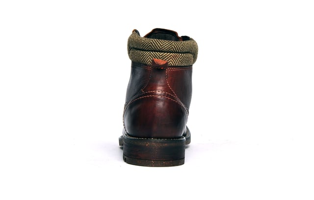 These Catesby England Longrood mens leather boots are crafted with precision and attention to detail, carefully constructed with a premium leather upper with supportive overlays, complete with intricate designer stitch detailing and contrast laces to provide you with a quality designer finish.
 These Longrood leather boots are high-quality, mid-cut men's urban styled boots with a padded textile ankle collar to increase comfort, and a durable rubber outsole to provide great traction.
 - Leather upper
 - Secure 6-hole lace fastening
 - Intricate designer stitch detailing
 - Padded heel and ankle collar
 - Durable rubber outsole
 - Catebsy England Branding