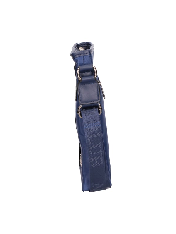 Northampton polo club Bolso de hombro de mensajería para hombres con tela suave más detalles de cuero vegano. Compartimento único.