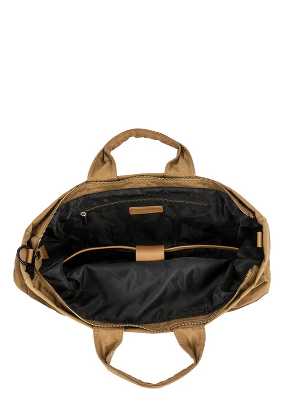 The Landscape Nylon Tote is the perfect commuter bag. With ample internal space and an oversized flap over zip pocket to the front, the bag features a comfortable padded carry handle and adjustable crossbody strap with clip off function. Features: , Zip top opening, Front oversized flap over zip pocket, Rear zip pocket, SMITH & CANOVA antique brass logo, Branded antique brass zips, Padded grab handle, Adjustable crossbody strap (detachable), Internal 15 inch padded laptop sleeve, Internal zip pocket, 2 Internal mobile phone slip pockets - fits normal and plus size smart phones, 3 Internal pen slip pockets Style Ref: 92683 TAN