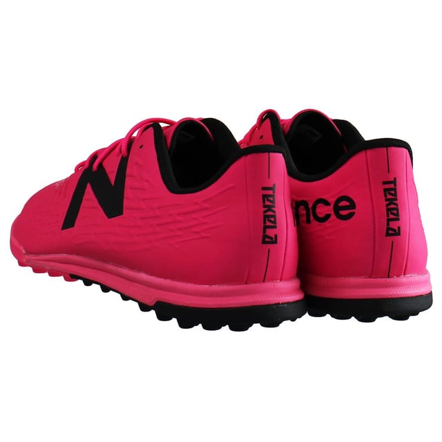 New balance soccer outlet cleats kids red