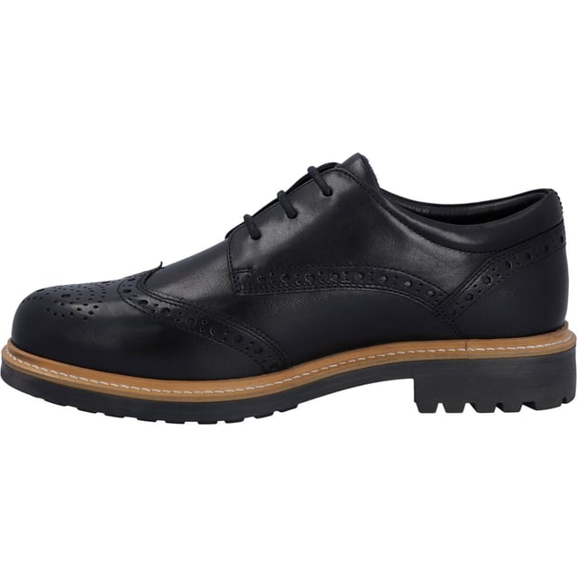 Joining our Country Range, the Cawdor Brogue Gibson is our ultimate all terrain town to country style! This wing-tip brogue combines premium leathers and luxury tartan linings. Beneath the foot is a heavily cleated sole offering great grip and style.