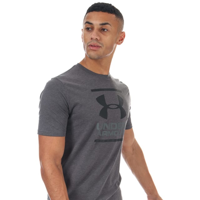 Mens Under Armour GL Foundation SS T-Shirt in Grey.<BR><BR>- HeatGear fabric wicks sweat and regulates body temperature.<BR>- Charged Cotton® has the comfort of cotton  but dries much faster.<BR>- 4-way stretch construction.<BR>- Crew neck.<BR>- Ribbed collar.<BR>- Short sleeves.<BR>- UA branding to chest.<BR>- Loose: Fuller cut for complete comfort.<BR>- Shoulder to hem approx. 27in<BR>- 60% Cotton  40% Polyester. Machine Washable.<BR>- Ref: 1326849019<BR><BR>Measurements are intended for guidance only.