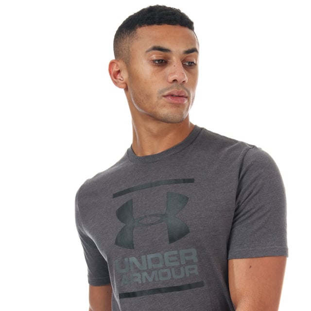 Mens Under Armour GL Foundation SS T-Shirt in Grey.<BR><BR>- HeatGear fabric wicks sweat and regulates body temperature.<BR>- Charged Cotton® has the comfort of cotton  but dries much faster.<BR>- 4-way stretch construction.<BR>- Crew neck.<BR>- Ribbed collar.<BR>- Short sleeves.<BR>- UA branding to chest.<BR>- Loose: Fuller cut for complete comfort.<BR>- Shoulder to hem approx. 27in<BR>- 60% Cotton  40% Polyester. Machine Washable.<BR>- Ref: 1326849019<BR><BR>Measurements are intended for guidance only.