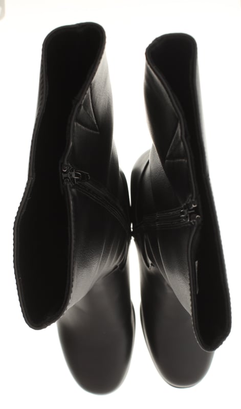 Botas stanley Rocket Dog negras para mujer, confeccionadas en sintético y suela sintética. Características: cremallera interior, totalmente forrado, elástico en la parte superior, altura del tacón de 6 cm y plantilla de espuma afelpada.