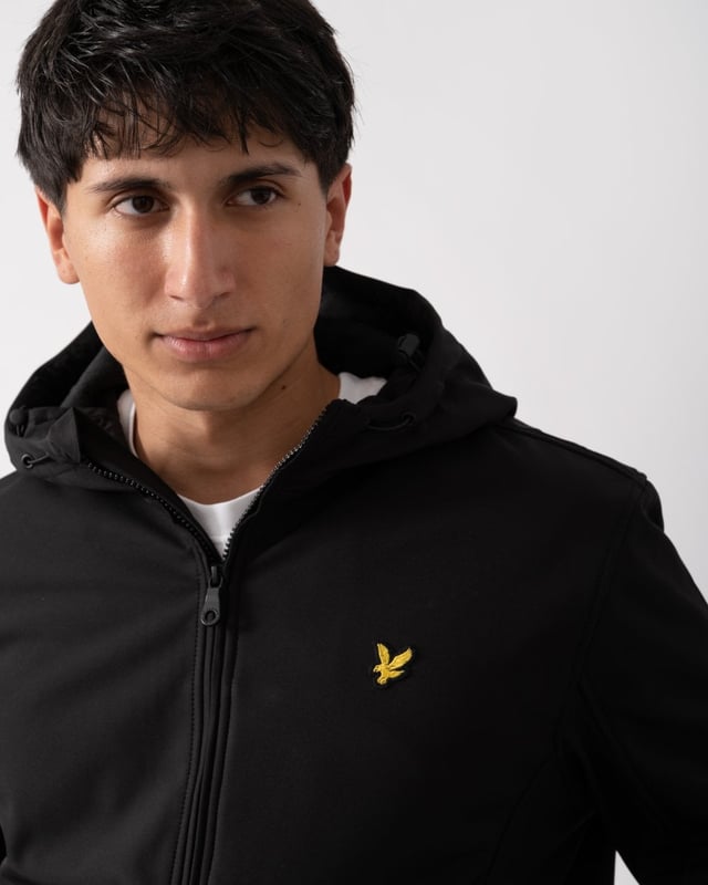 Product SKU: JK2110V
Keep cosy in this softshell jacket lined with fleece. The sleek, minimal design features little detailing apart from ribbed cuffs and hem and our iconic Lyle & Scoot golden eagle logo, but then the inside is lined with a warm, comfortable fleece. Smart on the outside, comfy on the inside.
- Funnel neck
- Hood with toggle fastening
- Front zip fastening
- Two side pockets with zip fastenings
- Long sleeves with ribbed cuffs
- Ribbed hem
- Fleece lining
- Composition: 96% polyester, 4% elastane
