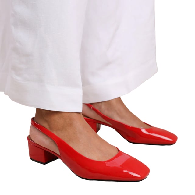 Where's That From - Damen Sandalen "Michigan", Lackleder (Rot) Gewebetechnik: langlebig. Obermaterial: Lackleder. Marke: Where's That From. Zum Anschlüpfen. Einlegesohle: gepolstert. Laufsohle: Gummi. Sling Back. Absatz: Low Block Heel. 6,86 cm. Design: Unifarben. Zehenstil: Quadratisch.