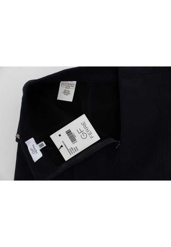 100% authentic GF Ferre mini skirt
  Made of 100% cotton
  Beautiful blue color
  Zip closure on the backside
  Logo details
  Made in Italy
  Stylish and fashionable choice for women
Material: 100% Cotton