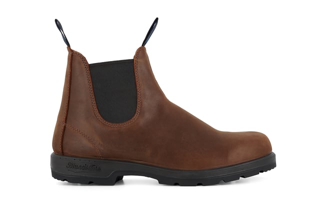 Built to weather the elements, the Blundstone 1477 boots are unmatched as temperatures begin to fall. With fully waterproof premium antique brown leather uppers, these boots will ensure your feet are nice and dry, whether it's snowing, raining or anything in between. In addition, the genuine removable shearling sheepskin footbed is supremely comfortable and with Blundstone's Thinsulate lining throughout the boot, it will help to keep your feet toasty and dry. These added cold-weather features come with the unrivalled comfort, durability and style that you have come to expect from Blundstone boots, with durable TPU outsole for enhanced traction on slippery terrains, and the patented SPS Max Comfort system for reduced wearer fatigue and increased comfort.A staple for any cold-weather wardrobe, winter is no match for the Blundstone 1477 thermal boots.  Premium antique brown waterproof leather uppers Waterproof brown elasticated sides and iconic pull tags for easy slip-on Latexed seams to ensure waterproofing Thermal Thinsulate® insulation for warmth Removable shearling sheepskin footbed Highly durable TPU outsole ensures excellent traction on all terrains and outstanding durability Blundstone SPS Max Comfort system for superb comfort Lightweight and comfortable
