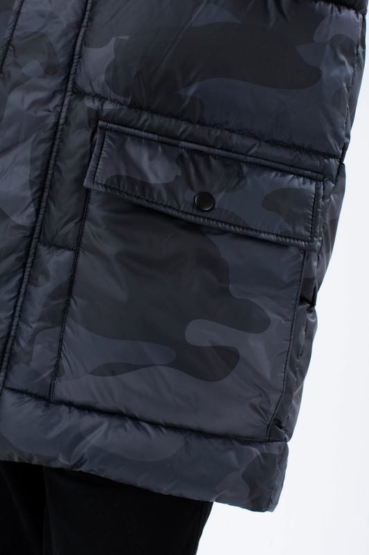 Imagine a completely versatile jacket that features both the parka and puffer style. Meet the HYPE. Kids Camo Explorer Jacket, part of the HYPE. 2022 Back to School collection. Designed in our standard unisex explorer parker shape, in our signature camo print in khaki and brown. Finished with an arm pocket and embossed justhype logo zip puller and a faux fur brown neutral hood trim. Machine wash at 30 degrees to keep in new condition.