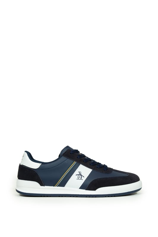 Step into comfort and style with the ‘Gaz’ trainers by Original Penguin. These classic sneakers are a blend of modern design and traditional craftsmanship, ensuring you make a statement wherever you go. The sleek exterior, accent stripes and the iconic penguin logo, offers a versatile look that pairs effortlessly with any outfit.