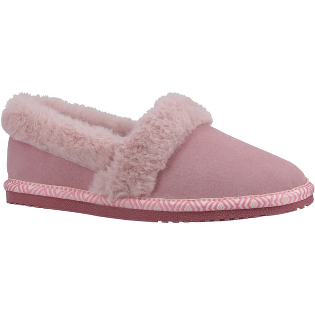 Featuring a real suede upper, memory foam insole and cosy faux fur the Ariel slipper is the perfect choice to keep your toes toasty all winter long