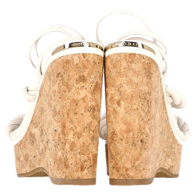 Jimmy Choo Diosa Wedge Rope Strap Sandals in White Leather VINTAGE, RRP AS NEW
Elevate your summer style with the Jimmy Choo Diosa Wedge Rope Strap Sandals in pristine white leather. These stunning sandals feature a sophisticated wedge design that adds height while ensuring comfort for all-day wear. The chic rope straps provide a unique and stylish twist, beautifully complementing the sleek leather finish. Perfect for casual outings or more polished events, these versatile sandals effortlessly transition from day to night. Embrace effortless elegance with these must-have sandals that bring a touch of luxury to your warm-weather wardrobe.
Jimmy Choo Diosa Wedge Rope Strap Sandals in White Leather
Condition: Very good
Signs of wear: Include Box., Minor signs of wear.
Packaging: Box, Dust bag
Color: White
Material: Leather
Size: EU43/UK10/US13
Measurements: Heel height: 140; Insole length: 320
SKU: NAPPUGBSH398016W