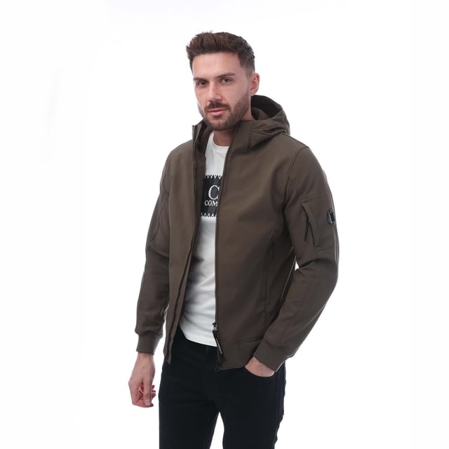 Heren C.P. Company Shell-R Google Jacket in groen.- Verstelbare capuchon met goggle.- Volledige ritssluiting.- Beveiligde voorzakken.- Verstelbare zoom.- 94% Polyester 6% Elastane.- Ref: 17CMOW013A683