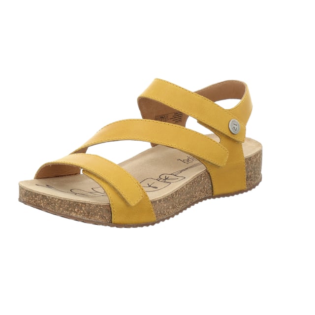 The long-lasting nubuck leahter guarantees longevity and timeless sophistication. The velcro offers your feet good enough traction and a practice access into the shoe. The Tonga 25 offers a long-lasting fit stability thanks to the AGO construction. The width G distinguishes this comfortable shoe. Especially in your free time – with our light companion you go your way!