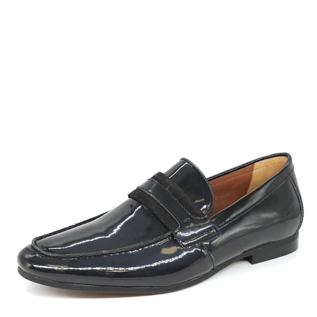 Perfect for pairing with your favourite tailoring, the Croydon Loafers are a formal slip on shoe in a statement patent leather, designed to add sophistication to every event.