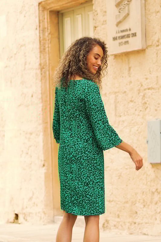 Ruffle sleeve deals shift dress