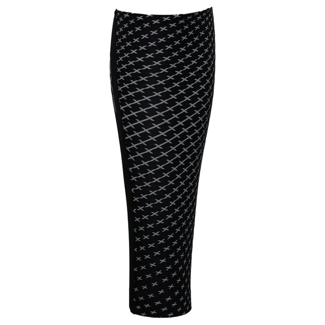The 2XU Reflect Compression Calf Guards provide compression support to the calf to help reduce muscle oscillation for longer stronger performance. With high reflectivity to keep you visible from all angles and safe in low light conditions. 

COMPRESSION BENEFITS 
Reduced muscle fatigue and soreness 
Reduced muscle damage and risk of overuse injuries 
Improved performance 
Improved muscle alignment 
Increased agility 


FABRIC BENEFITS 
Lightweight yet powerful PWX fabrics 
Durable yarns that outlasts the competition 
Multi-directional stretch 
Flexible & breathable 
Moisture wicking yarns to help keep you dry 
UPF50+ sun protection 
Antibacterial