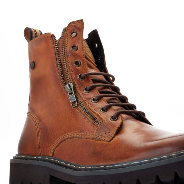 Base London Griffin Pull Up Tan Boots