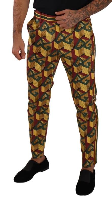 100% Authentic Dolce & Gabbana tapered pants
  All-over logo print
  Crafted from cotton
  Zipper and button closure
  Slim fit
  Multicolor DG Mania design
  Logo details
  Made in Italy
  Material composition: 97% Cotton 3% Elastane
Material: 97% Cotton 3% Elastane