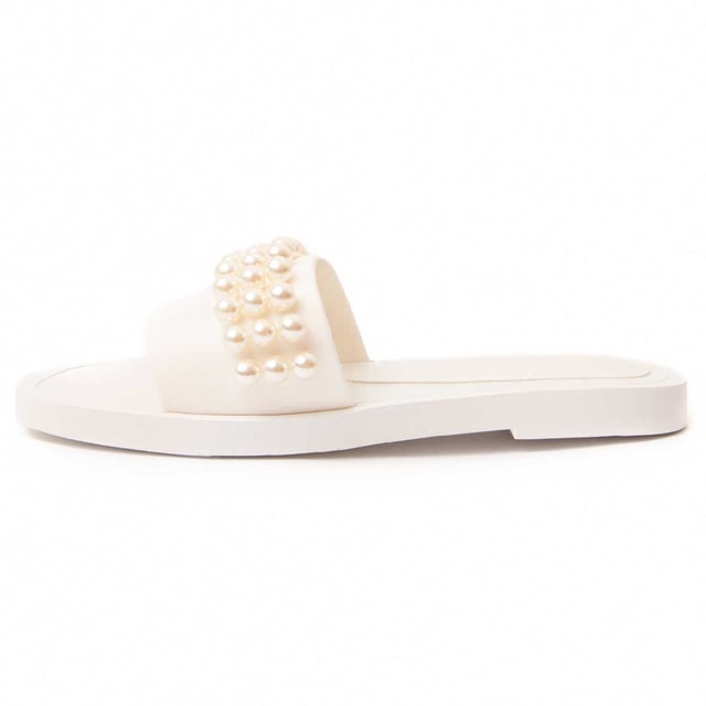 Dames casual sandaal. Comfortabele pasvorm. Gepolsterde binnenzool. Antislip zool. Versterkte stiksels. Gefabriceerd door andere merken voor ons merk.