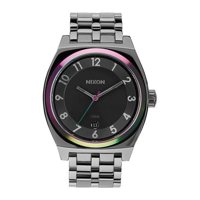 Sind Sie auf der Suche nach zeitlosem Stil und Prestige? Krönen Sie Ihre Eleganz mit den bekanntesten Uhrenmarken!
Weltbekannte Uhrenmarken, die als Symbole für Qualität und Eleganz gelten, sprechen mit klassischen und modernen Designs jeden Stil an. Ob Sie sie im Alltag oder bei besonderen Anlässen tragen, entdecken Sie Uhren, die in jedem Moment einen Unterschied machen. Wenn Sie ein Uhrenliebhaber sind, sollten Sie sich diese Gelegenheit nicht entgehen lassen! Die außergewöhnlichsten Modelle berühmter Marken, die die Zeit prägen, warten auf Sie. Schauen Sie sich jetzt unsere Kollektion an und wählen Sie das Modell, das zu Ihrem Stil passt!