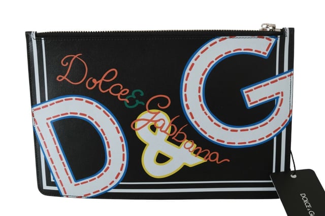100% äkta Dolce \u0026 Gabbana plånbok för herrar\n  Svart färg med DG Print-motiv\n  Tillverkad av 100% läder\n  Logotypdetaljer\n  Tillverkad i Italien\n  Mått: 25cm x 16cm x 1cm\nMaterial: 100% läder 100% läder