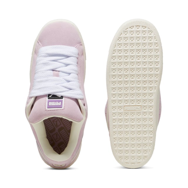 HISTORIA DEL PRODUCTO: Este enfoque fresco del clásico Suede se inspira en la herencia de PUMA en el breakdancing y su influencia en la moda urbana moderna. El Suede XL conserva el icónico ADN del Suede, pero le da un giro con un collar y una lengua acolchados exagerados, además de una suela más robusta. Esta versión cuenta con una parte superior completamente de ante con una Formstrip de cuero. CARACTERÍSTICAS Y BENEFICIOS: Los productos de cuero de PUMA apoyan la fabricación responsable a través del Leather Working Group. www.leatherworkinggroup.com DETALLES: Parte superior de ante; Formstrip de cuero; Lengua de ante con refuerzo de malla; Marca PUMA en relieve y estampada en el panel lateral; Forro de malla; Plantilla de malla; Media suela de goma; Suela de goma; Forro: Textil, Otros; Suela exterior: Goma; Parte superior: Cuero; Plantilla: Textil.