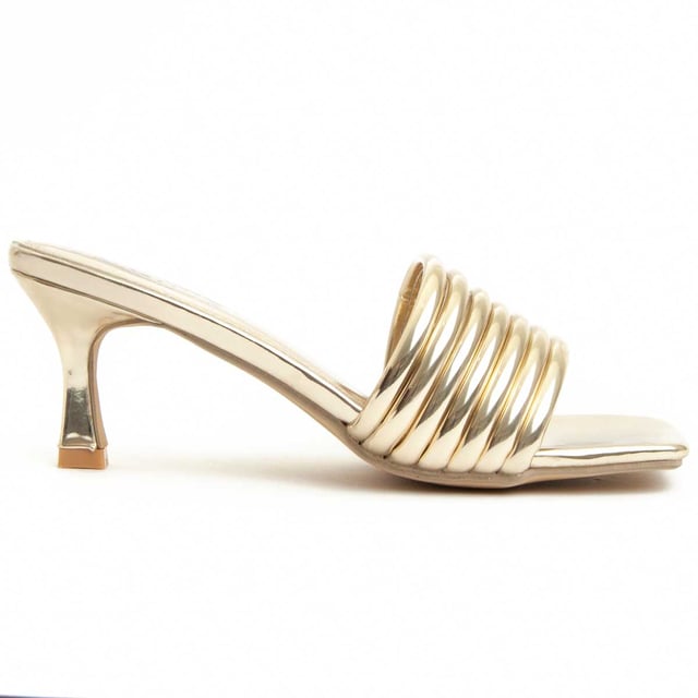 Damen High Heel Sandale. Bequeme Passform. Gepolsterte Innensohle. Rutschfeste Sohle. Verstärkte Nähte. Von anderen Marken für unsere Marke hergestellt. Ungefährer Größenbedarf: 7 cm Absatz.