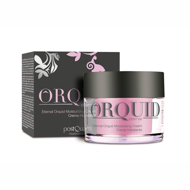 Crema hidratante - Eternal Orquid, hidratación 24 horas 50 ml
Ref. PQEORQ04

Descripción
Crema hidratante día Eternal Orquid 
Crema de textura suave y sedosa que proporciona hidratación 24 horas. Está formulada para el tratamiento de pieles deshidratadas, para mantener el equilibrio osmótico de las células de la piel y conservar sus reservas de agua
Su ingrediente más activo es la Imperata cilíndrica que es altamente eficaz para mantener la humedad de la piel y la hidratación en un largo período de tiempo de más de un día, ayudando a proteger y preservar la actividad propia de las células de la piel, obteniendo una piel con energía y revitalizada
El ácido hialurónico y la orquídea complementan esta acción
Contiene filtro solar
Contenido
50 ml
Modo de empleo
Por la mañana, con el rostro limpio, aplicar la crema hidratante. A continuación, para que la crema penetre bien, realizar un delicado masaje con la punta de los dedos
La piel tiene que absorber completamente la crema aplicada. Es indispensable aplicarse crema hidratante antes de maquillarse