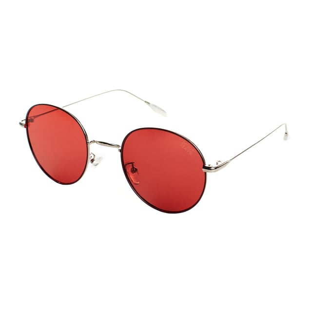 Must Have sunglasses with a round design and metal frame, ideal for a modern and timeless style.

 Equipped with polarized lenses with UV 400 protection, they block 100% of UVA and UVB rays, offering clear vision and reducing glare in bright environments.

 The unisex design and round shape add a vintage and sophisticated touch that adapts to different styles.

 They include the Must Have logo engraved on the temples and on one of the lenses, adding a distinctive detail. In addition

 They come with a soft cleaning cloth to keep your lenses spotless and a protective case to store them safely.

 Perfect for complementing any look, these glasses are ideal for those looking for protection and style in one piece.
 Measures: Lens height: 51 mm, Lens width: 54 mm, Bridge: 21 mm, Temples: 135 mm
 Composition: Metal
 Care:
- Wash only with water or, if necessary, a mild soap.
 - Dry with a soft cloth to avoid scratches.
 - Avoid contact with harsh surfaces or abrasive liquids.