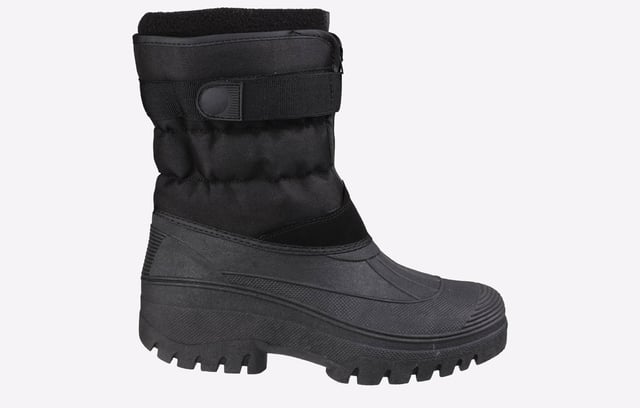 Mit Fleece gefütterter Hybrid-Schneestiefel mit wasserdichtem Gummi-Galosch, Zwickel-Reißverschluss vorne und Klettverschluss.
- Riemen mit Klettverschluss und Reißverschluss zum Anziehen- Obermaterial aus PU- Rutschfeste Laufsohle- Wasserdicht nur bis zum Galoschenbereich.