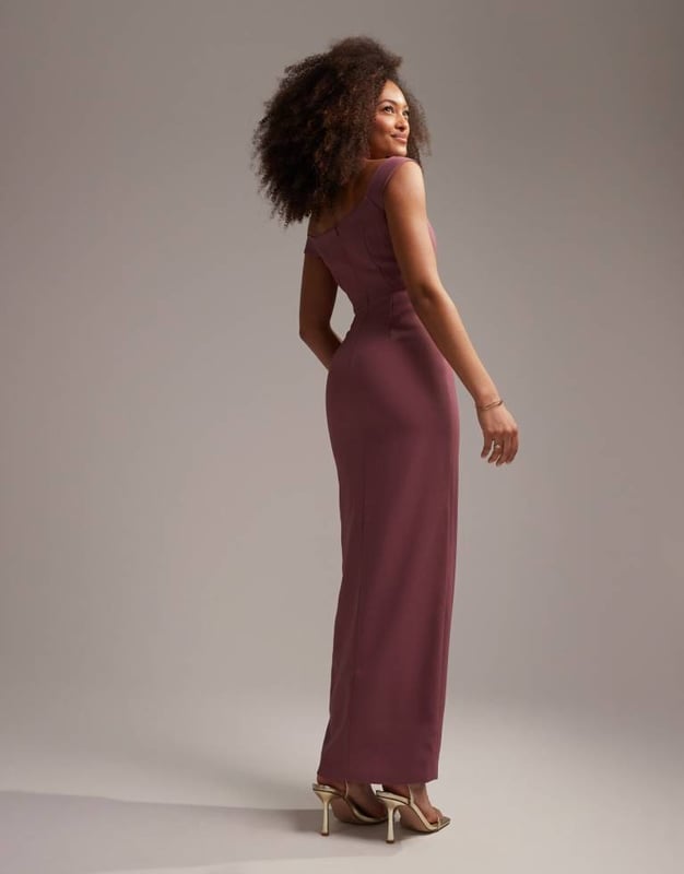 Dresses by ASOS DESIGN Bride approved Bardot neck Zip-back fastening Thigh-high split Slim fitSold By: Asos