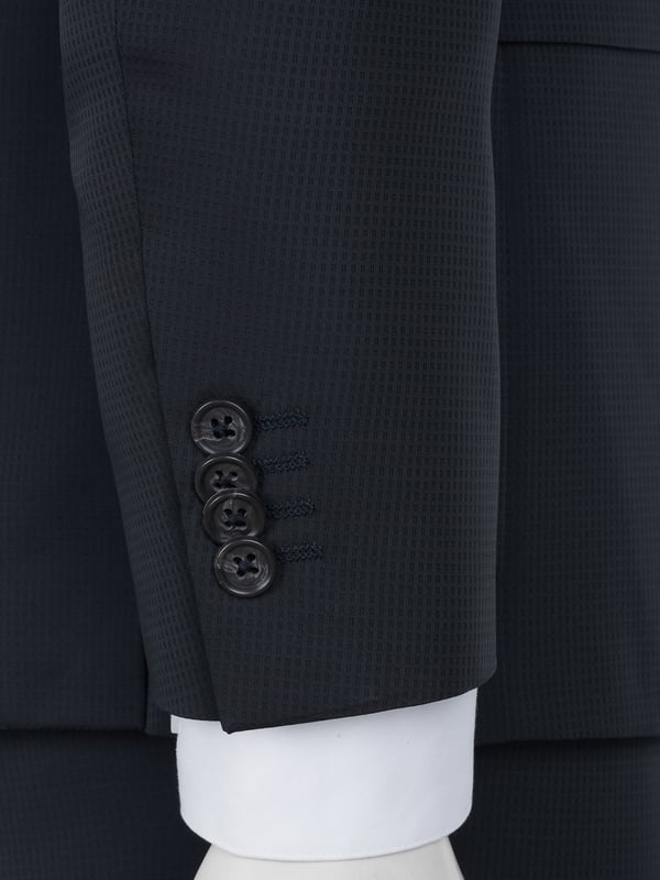 53% lana, 47% poliéster; traje de Corneliani; Modelo: 917R49 1287130 020; Mano de obra de alta calidad; Mezcla de lana suave; cuello de solapa; Dos bolsillos delanteros con solapa, un bolsillo en el pecho; Tres bolsillos interiores; Dos aberturas laterales; pantalón de traje con cierre de gancho y cremallera; Dos bolsillos laterales, dos bolsillos pequeños delante, dos bolsillos de ribete detrás; Hebillas de cinturon