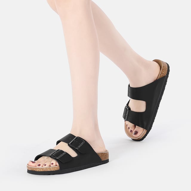 Súbete la bolsa de playa al hombro y ponte las chanclas Mallard para estar cómoda todo el día. Con sus correas dobles, tus pies estarán felices desde el amanecer hasta el atardecer. Además, estas zapatillas vienen repletas de características extra de comodidad y seguridad, como correas de hebilla ajustables, suela de corcho acolchada y un patrón tipo gofre para mejorar el agarre en superficies mojadas.

Artículo nº EAU5001

Descripción: - Exterior de cuero - Entresuela de cuero de vaca - Suela de EVA