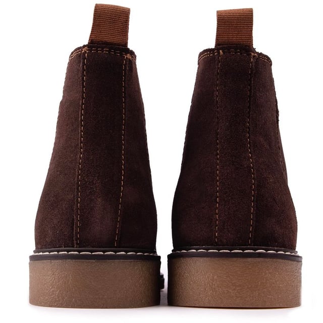 Polish Off Your Look In Style With The Men's Pimlico Ankle Boot From Silver Street. The Rich Brown Suede Chelsea Boot Is Beautifully Complimented With A Crepe-style Sole, Contrast Stitching And Elasticated Gusset For A Premium Finish.