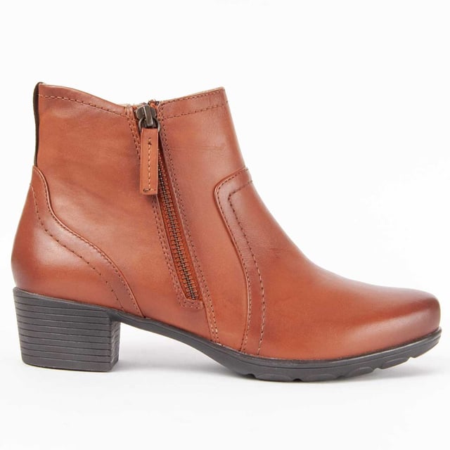 Warranty Purapiel, 10 years warranty. Women's high heel ankle boots. Made in 100% natural leather free of Chromium VI. High quality materials. Padded insole. Manufactured by other brands for our brand. Approximate measurements: 5 cm heel, 15 cm high and 8 cm wide.