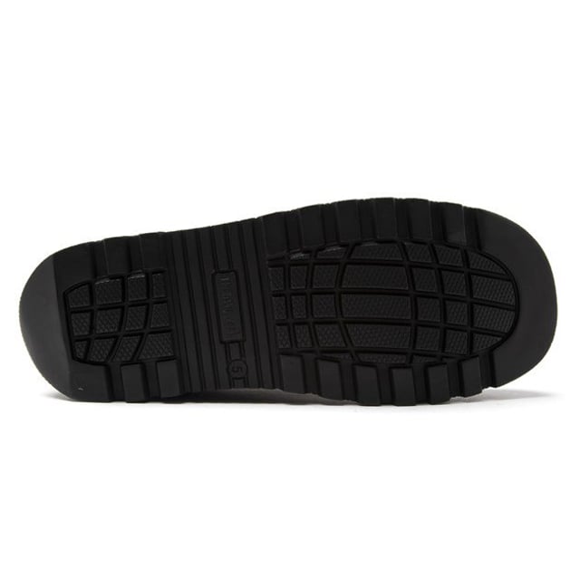 Comodidad en su máxima expresión: con este clásico zapato de regreso a clases Gracie 2 de Hush Puppies. El negro. bomba de chicas brillantes. en estilo bailarina Mary Jane presenta el exclusivo ajuste Fit Left Fit Right de Hush Puppies, además de un protector de talón mejorado para protección contra raspaduras. Su forro transpirable y su plantilla micro-fresh permiten usarlo durante todo el día sin comprometer el estilo ni la apariencia.