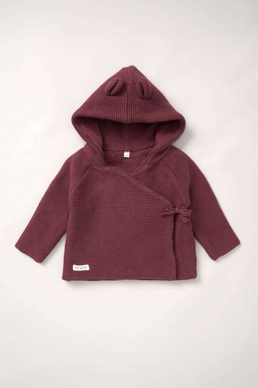 Homegrown's organic cotton hooded wrap cardigan is crafted for comfort and sustainability. Featuring tie fastening and cute bear ears on the hood, this cosy, breathable cardigan is gentle on delicate skin and perfect for any season.
