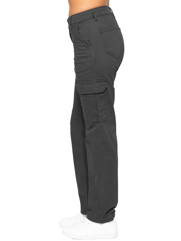 Enzo Women's Stretch Cargo Denim Jeans feature a straight-leg, regular fit design. They come with 2 front slash pockets, 2 side cargo pockets secured with Velcro fastening, and 2 back pockets for added convenience. The jeans have a zip fly closure and are perfect for both casual wear and workwear.
