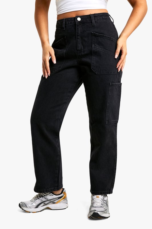 Step out in style this season in a pair of petite jeans. Designed for petite pins only, these short leg jeans are guaranteed to fit you in all the right places. From casual petite flared jeans to petite straight leg styles, petite skinny jeans and petite high-waisted fits, these pieces are wardrobe staples, girl. Team this pair with some chunky trainers and a checked shacket and you're good to go. Heading out out? Throw on an oversized blazer and a pair of court shoes for all the girl boss vibes. Style: Cargo JeanDesign: WashedFabric: DenimLength: RegularModel's height: 163cm / 5'4"