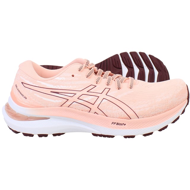 Die Asics Gel-Kayano 29 Damen-Laufschuhe in Pink sind ideal für Läuferinnen, die Wert auf ultimative Stabilität, Komfort und einen modischen Auftritt legen. Entwickelt für Überpronierer, bieten diese Schuhe optimale Dämpfung und Halt für Langstreckenläufe oder das tägliche Training. Wichtige Eigenschaften: FLYTEFOAM BLAST™ PLUS-Dämpfung: Leichter und reaktionsfreudiger Schaumstoff bietet verbesserten Komfort und eine optimale Energierückgabe für ein sanftes, energiegeladenes Laufgefühl. GEL®-Technologie-Dämpfung: Strategisch im Rückfußbereich platziert, um Stöße zu absorbieren und den Aufprall zu reduzieren, wodurch ein sanfteres Abrollen ermöglicht wird. LITETRUSS™-Technologie: Bietet verbesserte mediale Unterstützung, hilft, Überpronation vorzubeugen und die Gesamtstabilität zu verbessern. Engineered Mesh-Obermaterial: Sorgt für eine atmungsaktive, anpassungsfähige Passform und hält Ihre Füße beim Laufen kühl und komfortabel. AHAR™-Laufsohle: Abriebfestes Gummi verbessert Haltbarkeit und Bodenhaftung und verlängert die Lebensdauer des Schuhs auch bei häufigem Tragen. 3D Space Construction™: Auf die weibliche Biomechanik zugeschnitten, verbessert die Kompression und wertet das Lauferlebnis insgesamt auf. Umweltfreundliche Materialien: Hergestellt aus recycelten Materialien für nachhaltige Herstellungsverfahren. Reflektierende Akzente: Verbessern die Sichtbarkeit bei schlechten Lichtverhältnissen und sorgen so für mehr Sicherheit beim Laufen am frühen Morgen oder Abend. Die rosafarbenen Laufschuhe Asics Gel-Kayano 29 für Damen bieten die perfekte Kombination aus Stil, Halt und Komfort und sind daher ideal für Läuferinnen, die einen Hochleistungsschuh mit einem Hauch von Eleganz suchen.