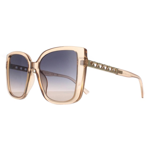Las gafas de sol Guess GF0427 27W de cristal en degradado azul naranja pastel son una elegante montura cuadrada realzada por la marca Guess, una declaraciÃ³n de estilo atrevida a la par que sofisticada. Fabricadas con materiales de primera calidad, no sÃ³lo ofrecen un estilo incomparable, sino tambiÃ©n durabilidad y comodidad. Protege tus ojos de los rayos nocivos con lentes de protecciÃ³n UV sin comprometer la claridad ni la visiÃ³n. Tanto si se trata de un paseo tranquilo como de una elegante aventura urbana, estas gafas de sol redefinen la sofisticaciÃ³n, garantizando que irradies confianza y glamour a cada paso.