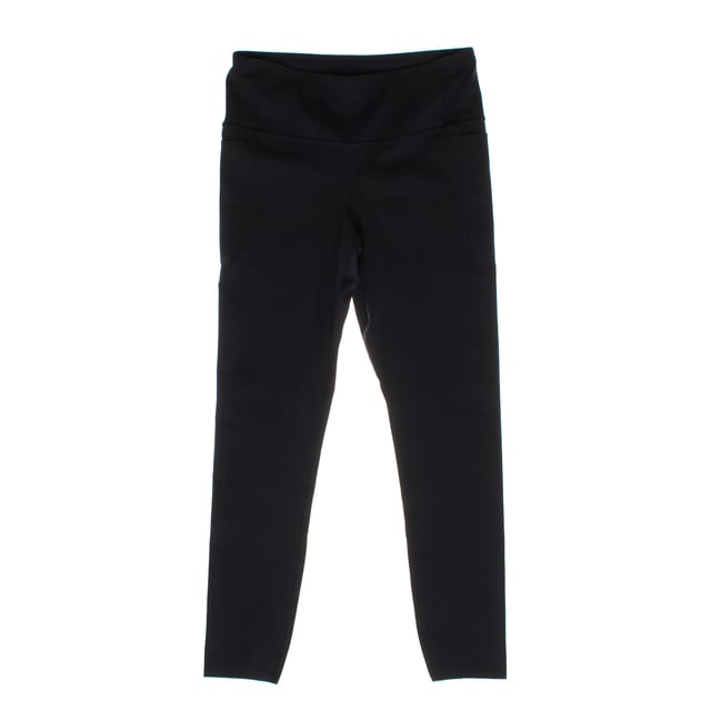 Leggins para mujer de cintura alta, diseñados para ofrecer un ajuste ceñido y cómodo que se adapta perfectamente al cuerpo. 

Confeccionados en un tejido elástico y suave, brindan libertad de movimiento, lo que los convierte en una opción ideal tanto para actividades deportivas como para el uso casual. 

La cintura ancha y alta proporciona soporte adicional en la zona abdominal, ofreciendo un ajuste seguro y favorecedor. 

Estos leggins son perfectos para el gimnasio, yoga o simplemente para un día de relax, combinando comodidad y estilo.
 Composición: 79% Poliéster, 21% Elastano
 Cuidados:
- Lavar a máquina con agua fría.
- Utilizar colores similares en el lavado.
- Evitar el uso de blanqueadores.
- Secar a baja temperatura en secadora.
- No planchar.
- No lavar en seco.