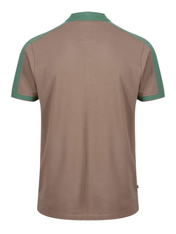 This polo shirt from LUKE is perfect for your everyday line-up. It's crafted from a soft cotton pique and detailed with contrast colour cut and sew overarm panels. It features a classic button placket which has a contrast colour underside and is complete with the brand's iconic lion head embroidery on the left chest. Iconic LUKE BLACK, GOLD, RED lion head embroidery. Iconic LUKE tri-colour trim tape. LUKE buttons. Contrast colour underside of collar. Rib collar and cuff. Single contrast cuff tipping. Contrast cut and sew overarm panels. Marina red top button..